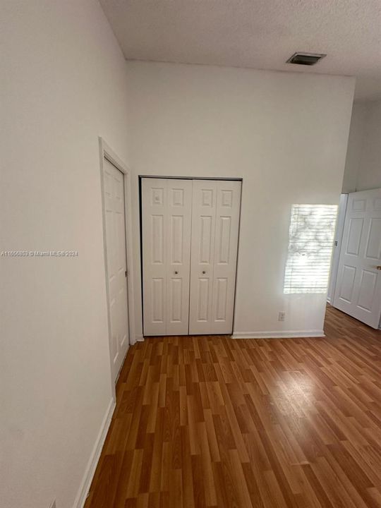 For Rent: $2,700 (3 beds, 2 baths, 1427 Square Feet)