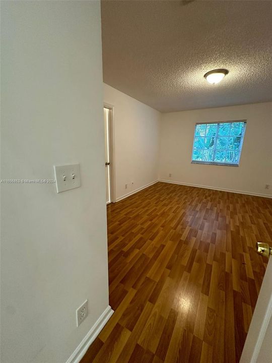 For Rent: $2,700 (3 beds, 2 baths, 1427 Square Feet)