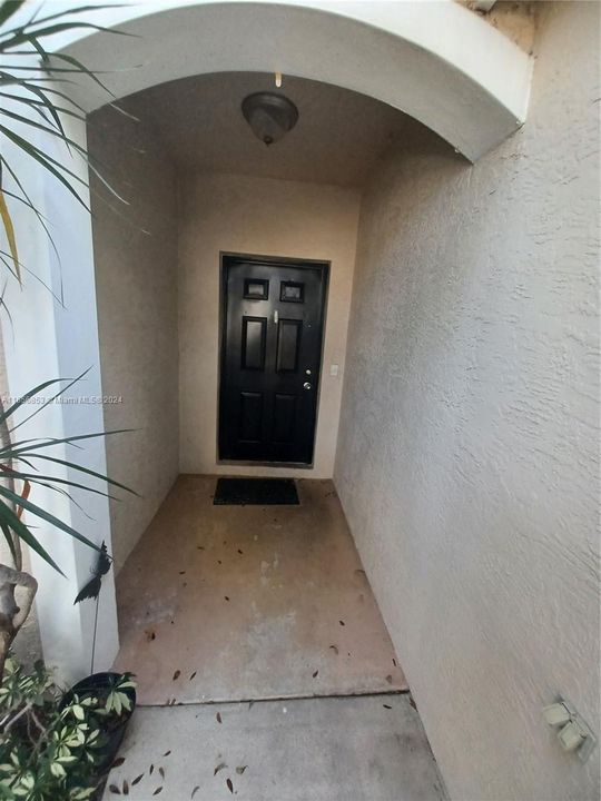 For Rent: $2,700 (3 beds, 2 baths, 1427 Square Feet)