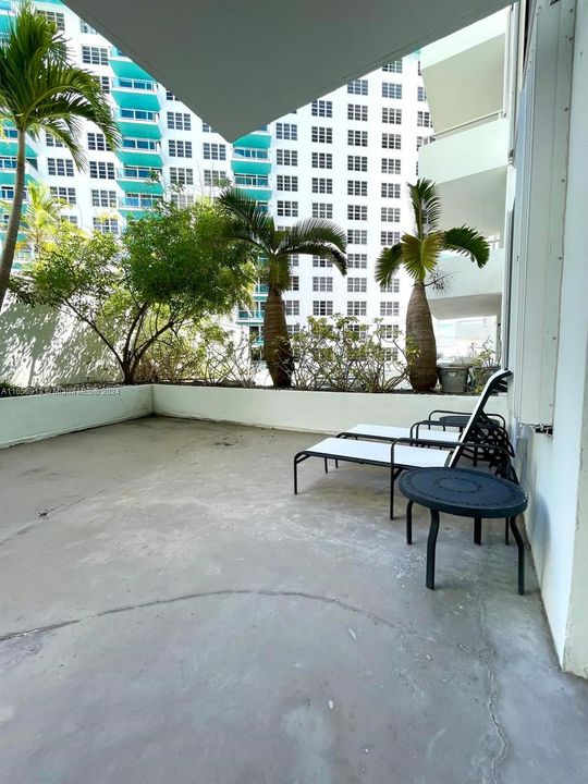 For Rent: $3,300 (2 beds, 2 baths, 1030 Square Feet)