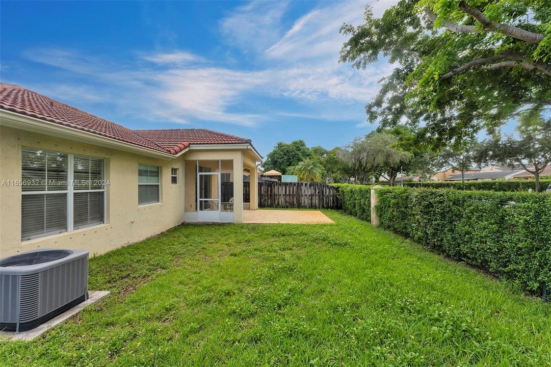 For Sale: $592,500 (3 beds, 2 baths, 1639 Square Feet)