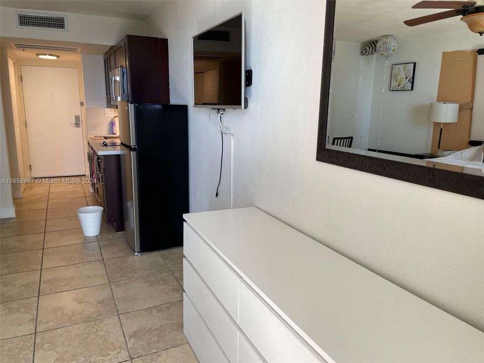 For Sale: $221,000 (0 beds, 1 baths, 360 Square Feet)