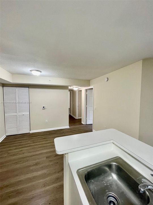 For Rent: $2,300 (3 beds, 2 baths, 1126 Square Feet)