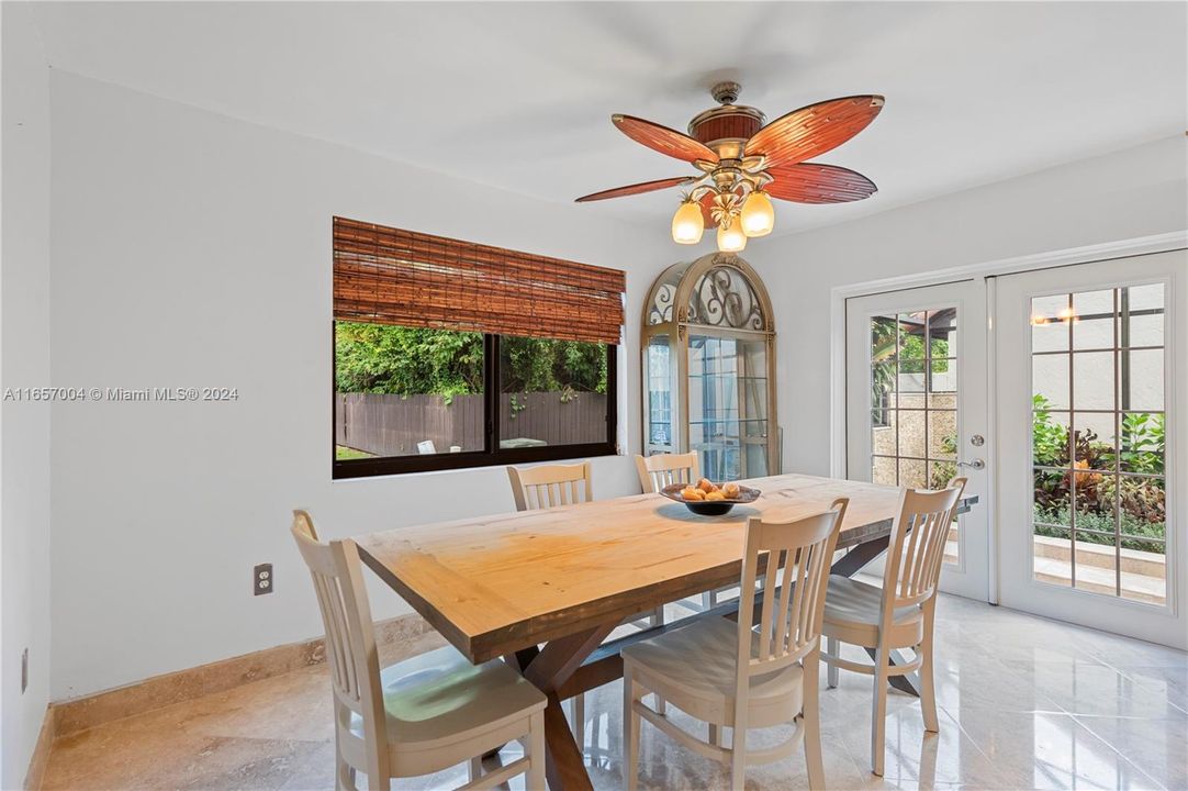 For Sale: $748,500 (3 beds, 2 baths, 1516 Square Feet)