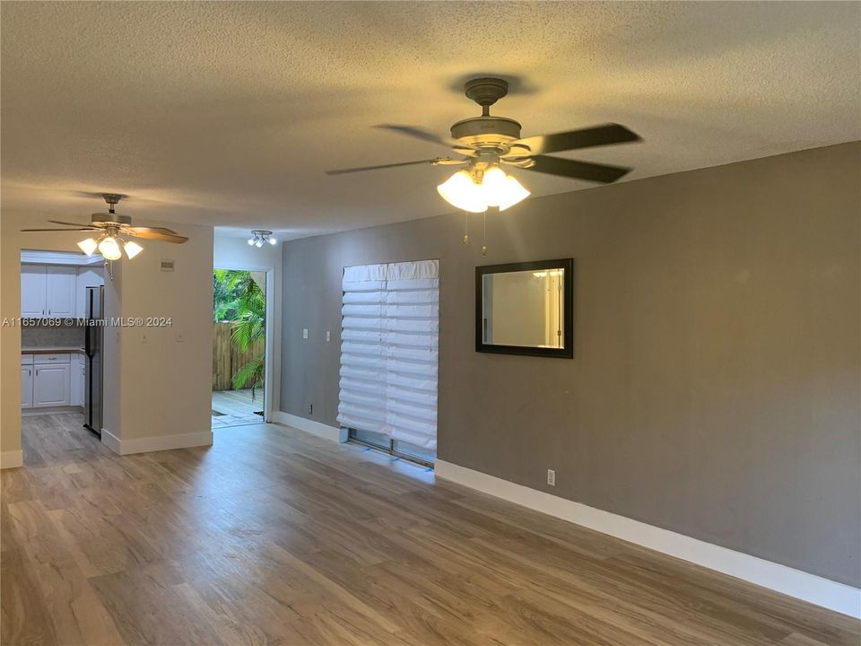 Recently Rented: $2,350 (2 beds, 2 baths, 970 Square Feet)