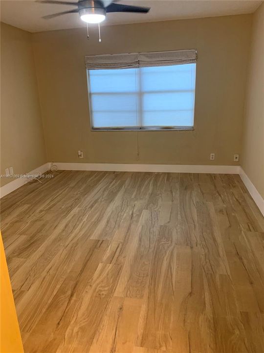 Recently Rented: $2,350 (2 beds, 2 baths, 970 Square Feet)