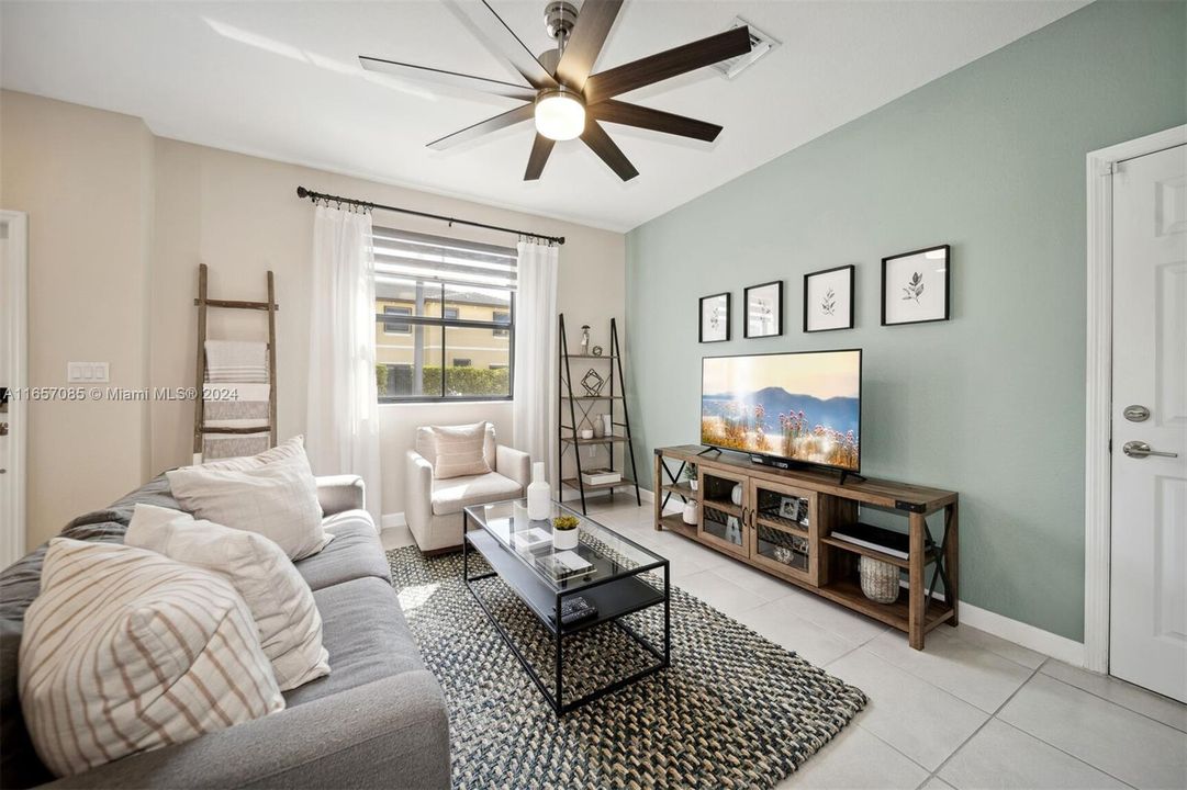 Active With Contract: $3,600 (3 beds, 2 baths, 1863 Square Feet)