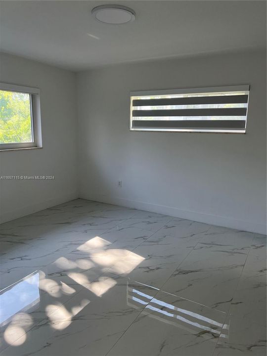 最近租的: $2,000 (1 贝兹, 1 浴室, 3006 平方英尺)