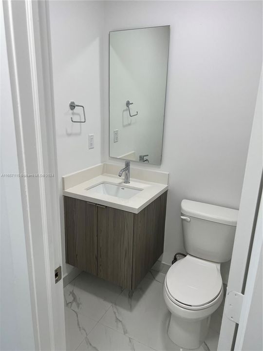 最近租的: $2,000 (1 贝兹, 1 浴室, 3006 平方英尺)