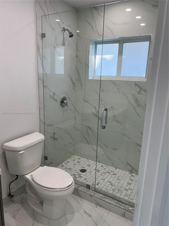 最近租的: $2,000 (1 贝兹, 1 浴室, 3006 平方英尺)