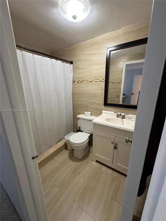 Recently Sold: $285,000 (2 beds, 2 baths, 1415 Square Feet)