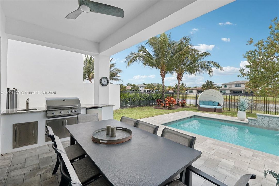 Active With Contract: $1,900,000 (3 beds, 3 baths, 2740 Square Feet)