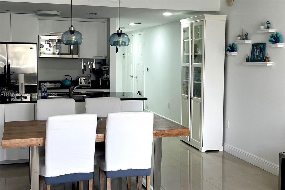 En Venta: $690,000 (2 camas, 1 baños, 1086 Pies cuadrados)