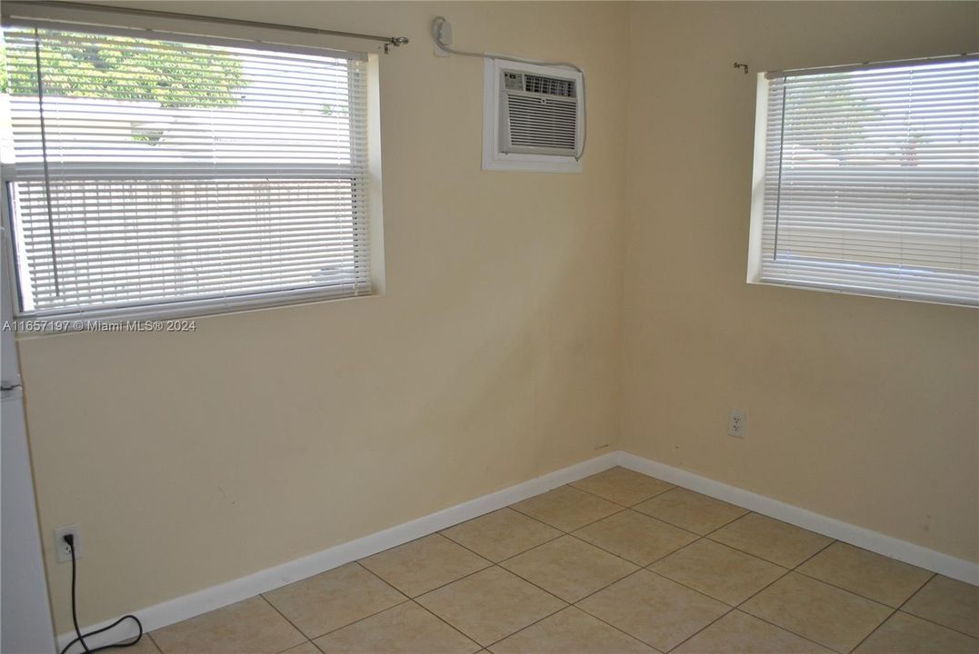 For Rent: $1,150 (0 beds, 1 baths, 0 Square Feet)