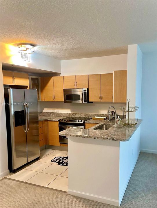 For Sale: $385,000 (1 beds, 1 baths, 787 Square Feet)