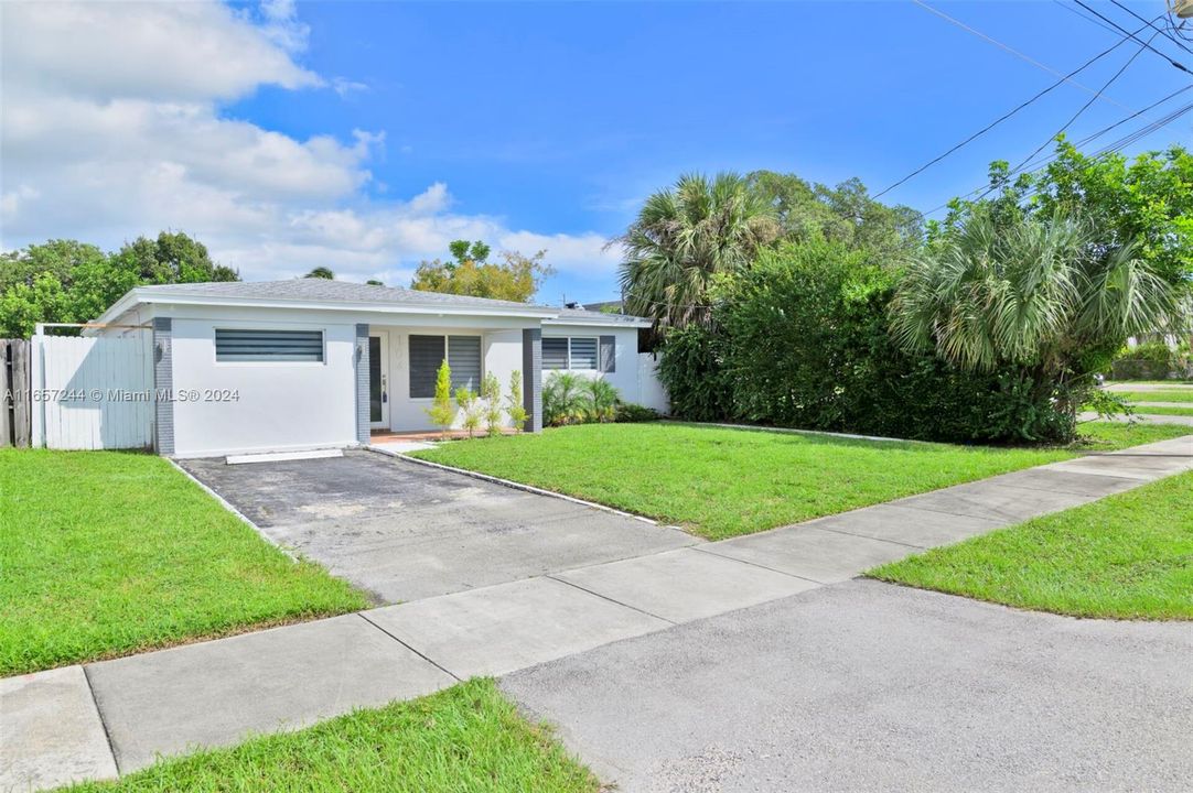 For Sale: $639,000 (3 beds, 2 baths, 1532 Square Feet)