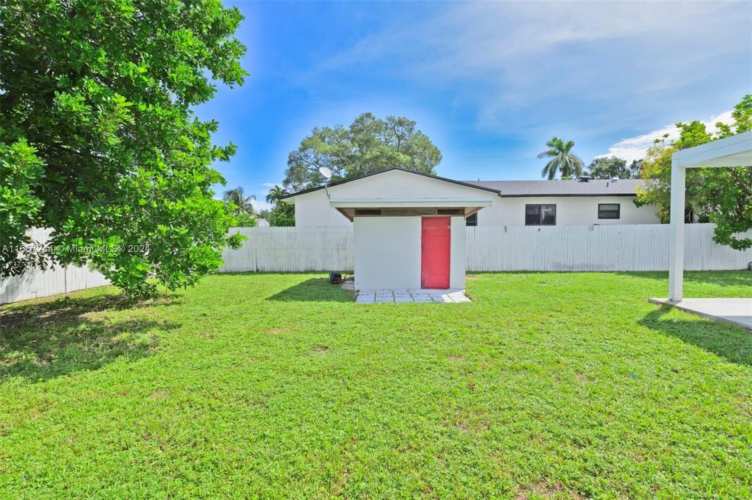 For Sale: $639,000 (3 beds, 2 baths, 1532 Square Feet)