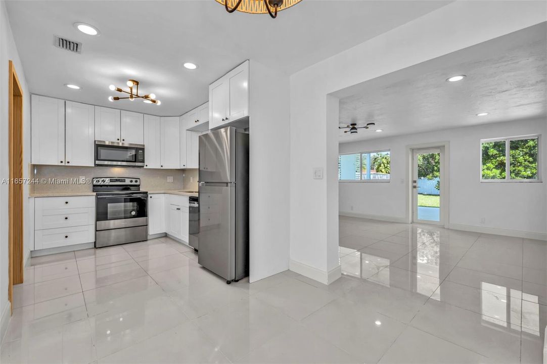 For Sale: $639,000 (3 beds, 2 baths, 1532 Square Feet)