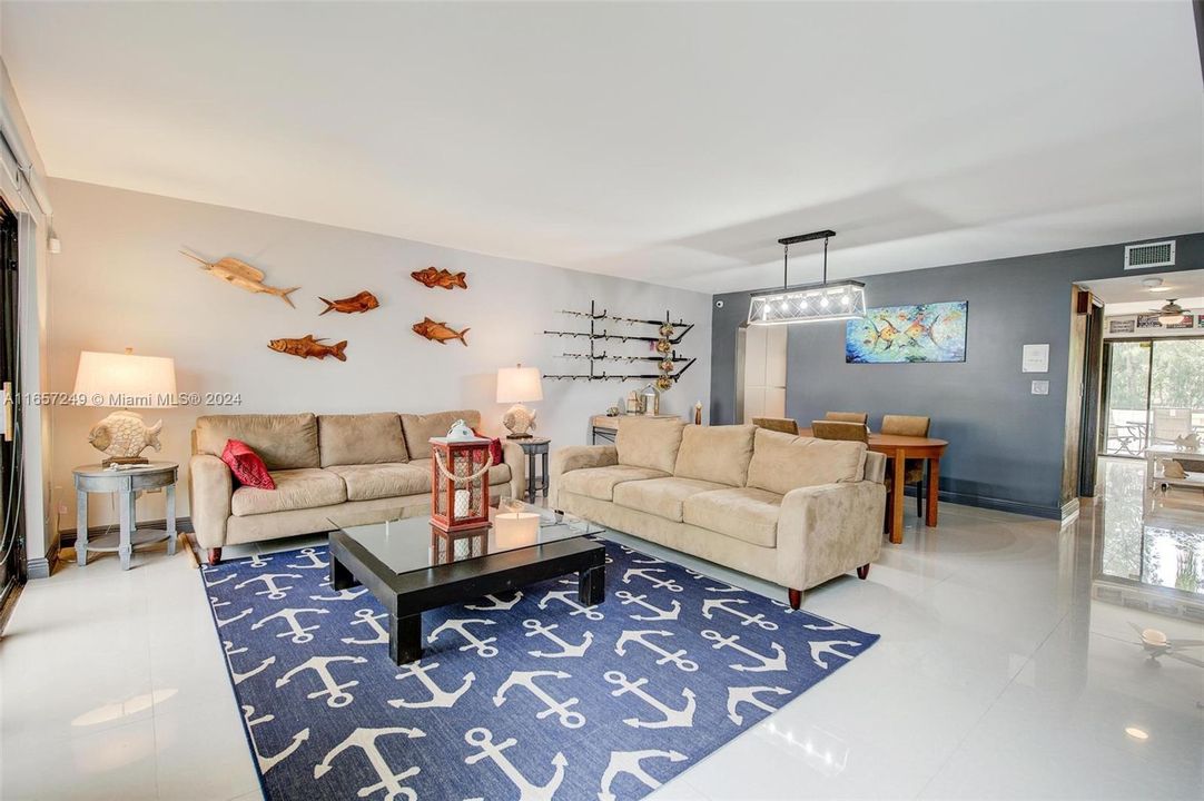 For Sale: $990,000 (2 beds, 2 baths, 1936 Square Feet)