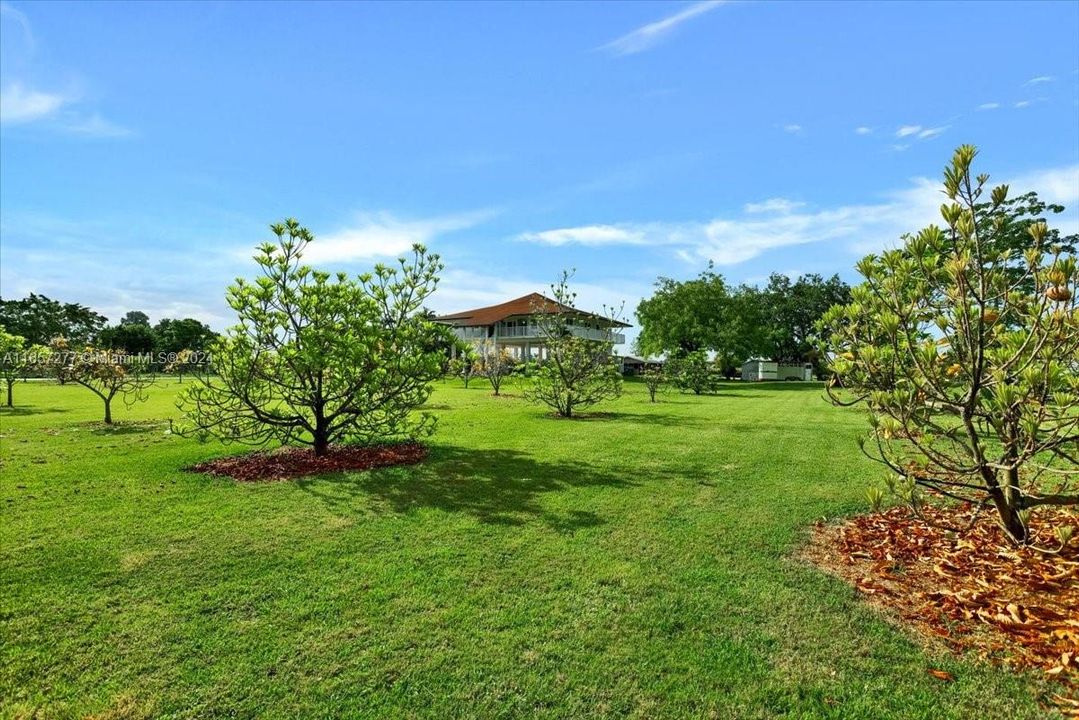 For Sale: $1,999,900 (3 beds, 2 baths, 2118 Square Feet)