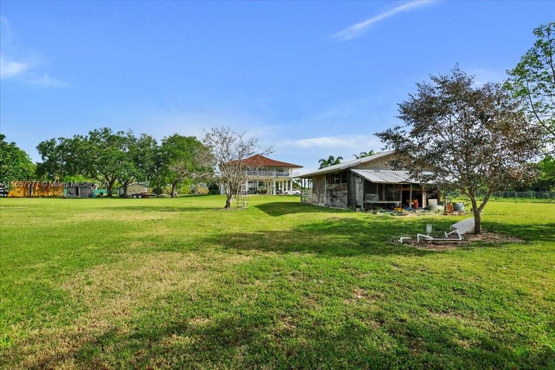 For Sale: $1,999,900 (3 beds, 2 baths, 2118 Square Feet)