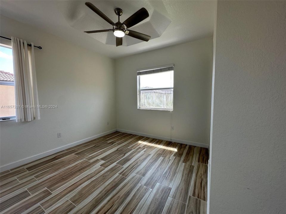 For Rent: $2,550 (3 beds, 2 baths, 1523 Square Feet)