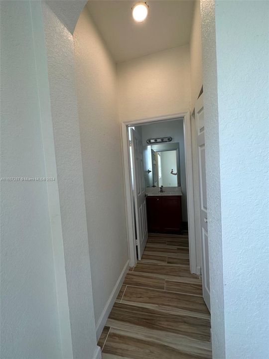 For Rent: $2,550 (3 beds, 2 baths, 1523 Square Feet)