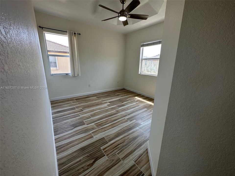 For Rent: $2,550 (3 beds, 2 baths, 1523 Square Feet)