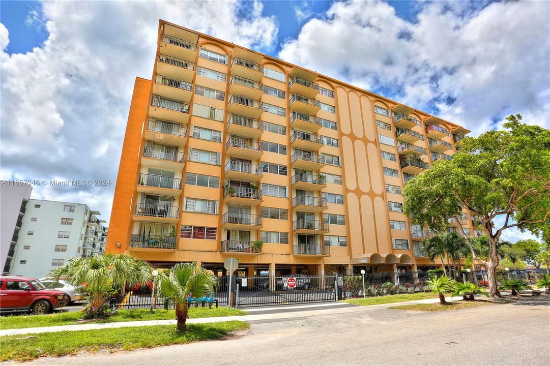 En Venta: $215,000 (1 camas, 1 baños, 875 Pies cuadrados)