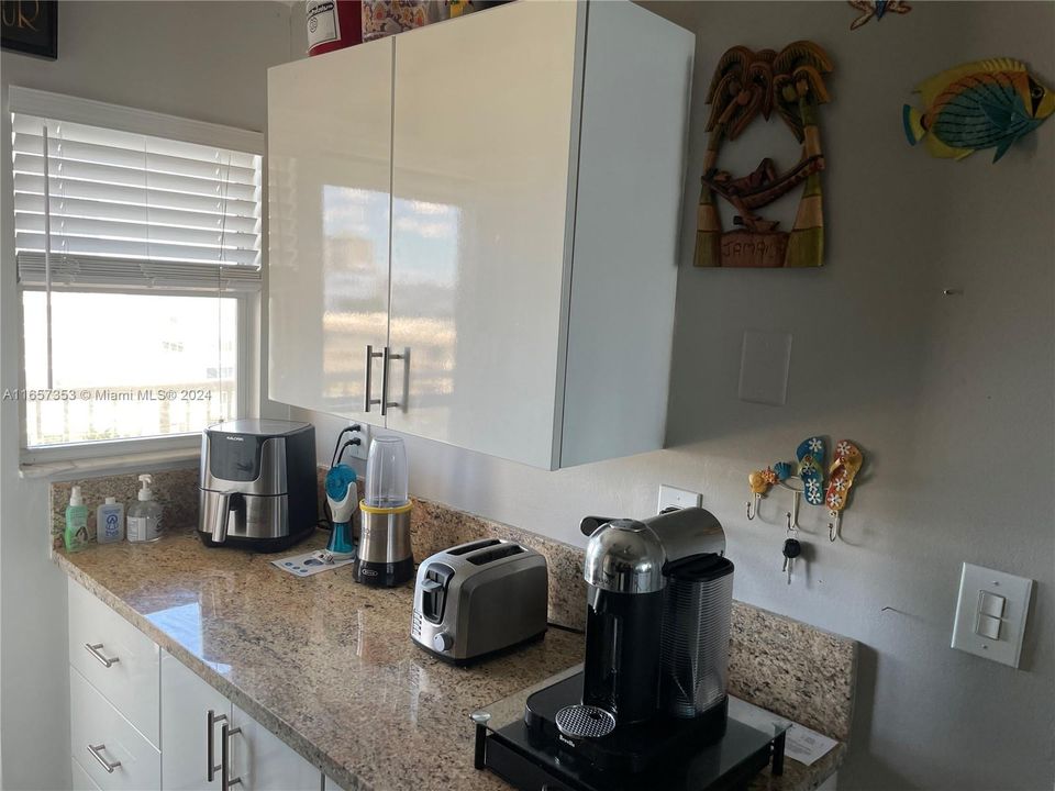 For Sale: $419,000 (2 beds, 2 baths, 1125 Square Feet)