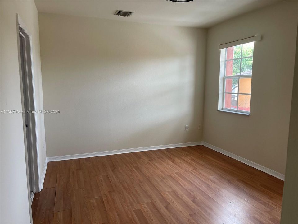 For Rent: $2,300 (2 beds, 2 baths, 1190 Square Feet)