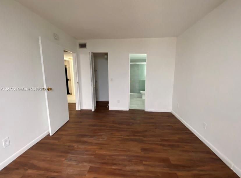 En Venta: $279,000 (2 camas, 2 baños, 900 Pies cuadrados)