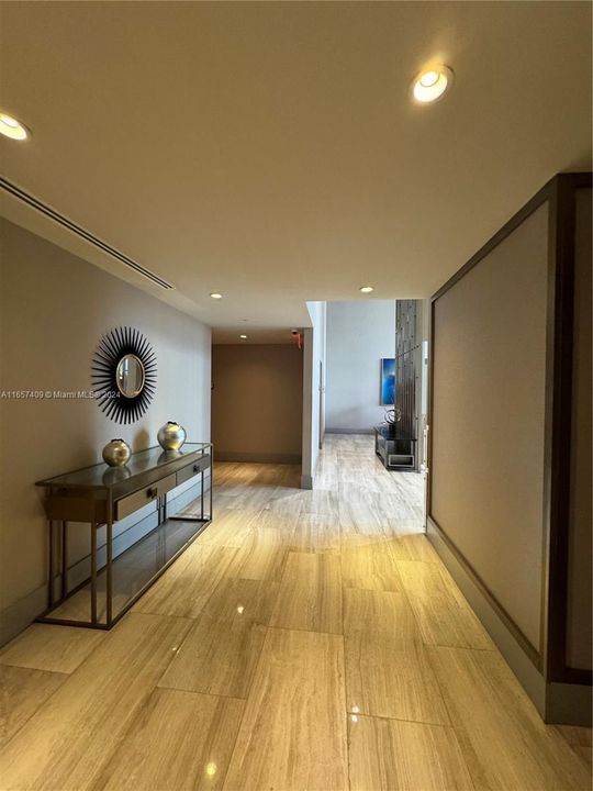 最近租的: $3,400 (2 贝兹, 2 浴室, 1073 平方英尺)