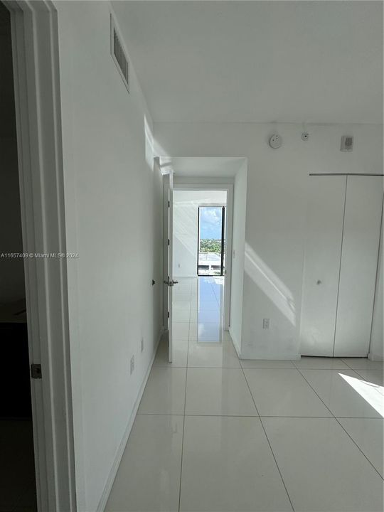 最近租的: $3,400 (2 贝兹, 2 浴室, 1073 平方英尺)