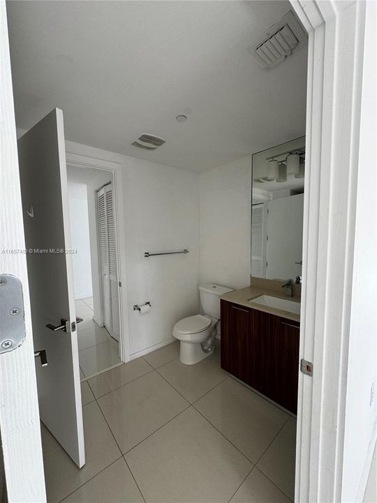 最近租的: $3,400 (2 贝兹, 2 浴室, 1073 平方英尺)