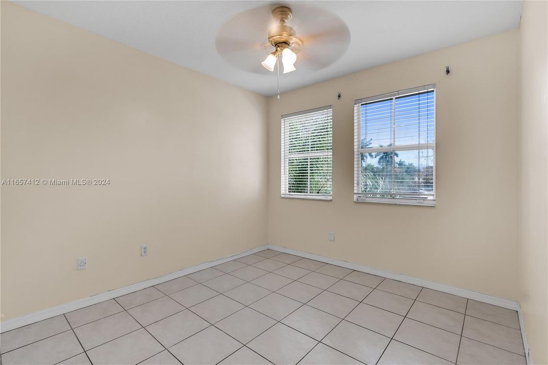 Active With Contract: $3,200 (3 beds, 2 baths, 1809 Square Feet)