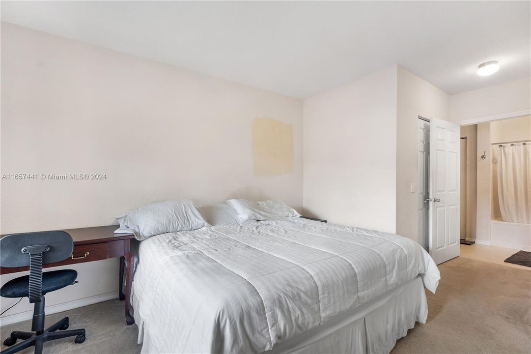 For Sale: $259,000 (2 beds, 2 baths, 1162 Square Feet)