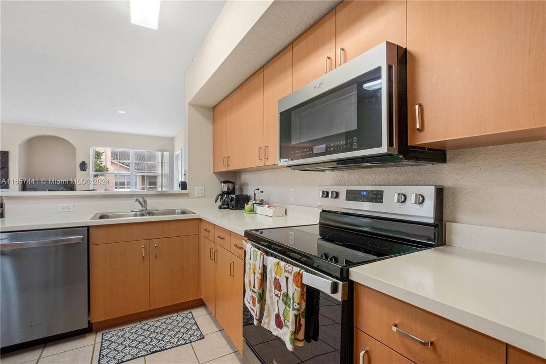 For Sale: $259,000 (2 beds, 2 baths, 1162 Square Feet)