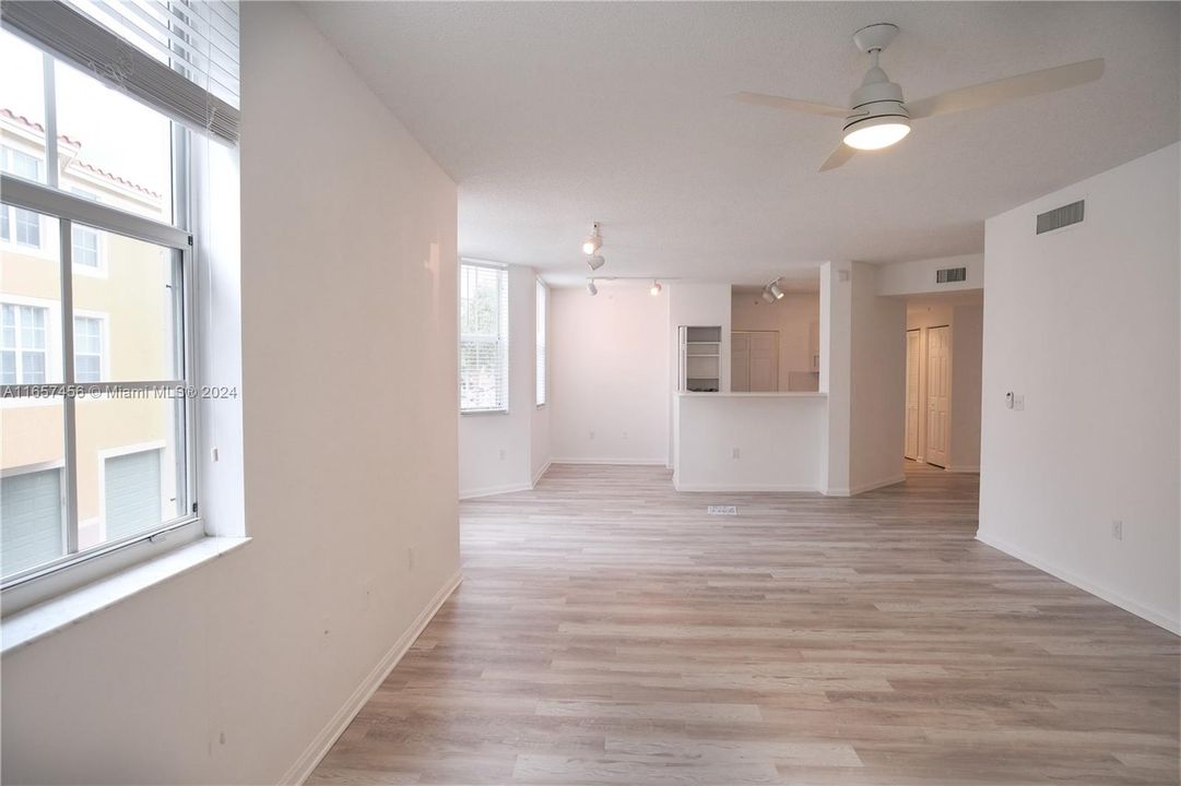 For Rent: $3,100 (3 beds, 2 baths, 1627 Square Feet)