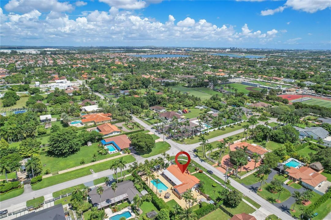 For Sale: $1,900,000 (4 beds, 3 baths, 2353 Square Feet)