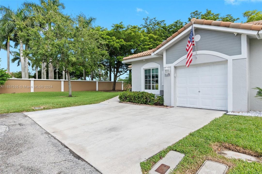 For Sale: $530,000 (3 beds, 2 baths, 1495 Square Feet)