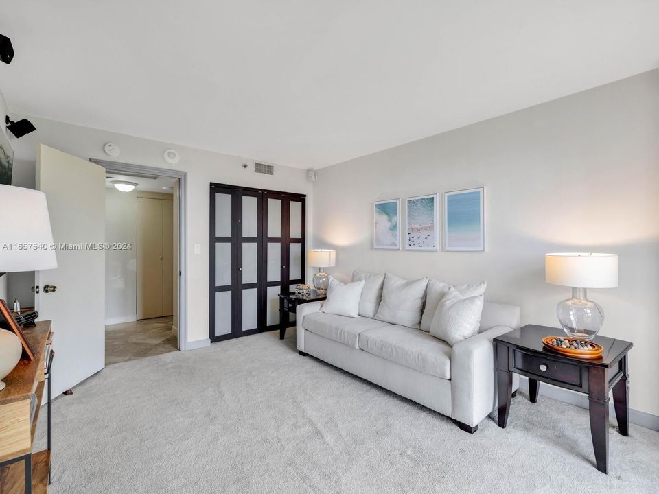 For Sale: $465,000 (2 beds, 2 baths, 1544 Square Feet)