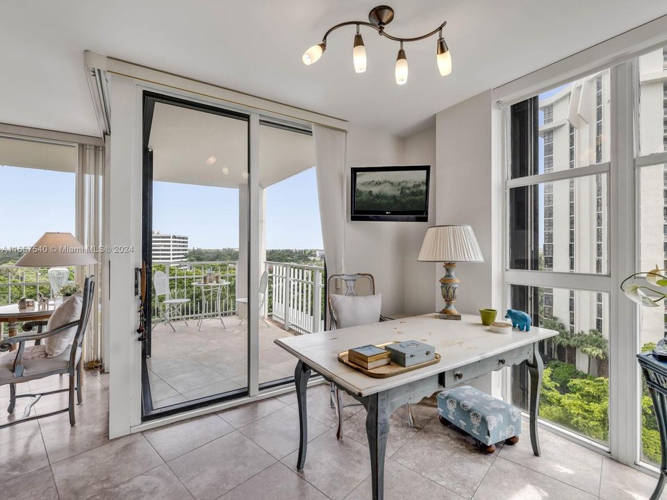 For Sale: $465,000 (2 beds, 2 baths, 1544 Square Feet)