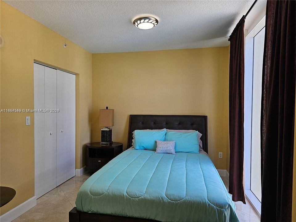 For Rent: $6,000 (2 beds, 2 baths, 1707 Square Feet)