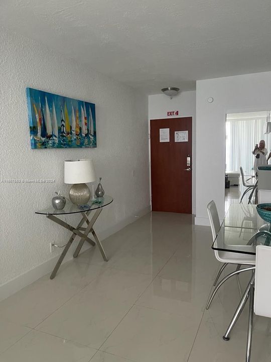 En Venta: $580,000 (1 camas, 1 baños, 874 Pies cuadrados)