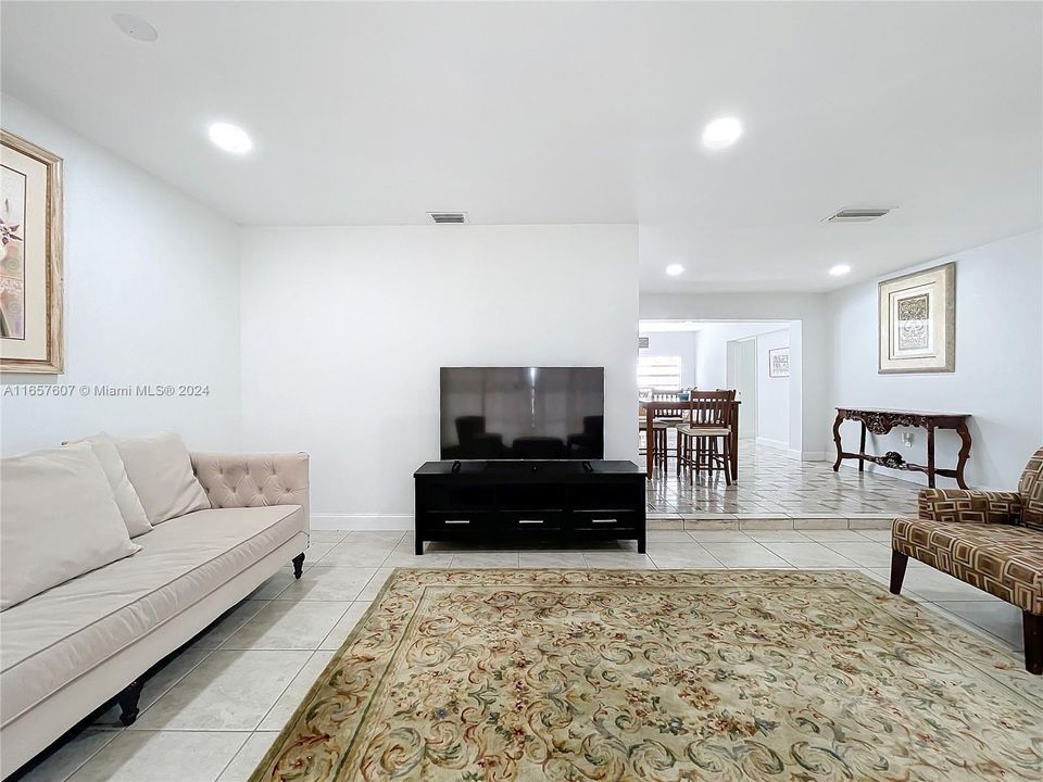 Active With Contract: $3,500 (4 beds, 2 baths, 2324 Square Feet)