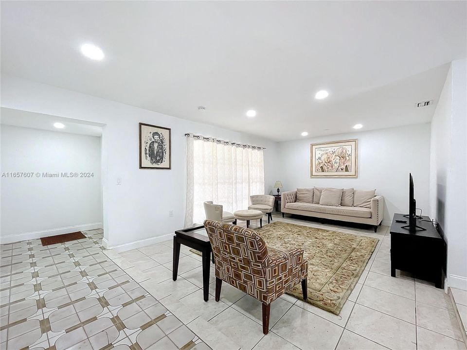 Active With Contract: $3,500 (4 beds, 2 baths, 2324 Square Feet)