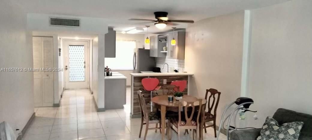 En Venta: $210,000 (2 camas, 2 baños, 960 Pies cuadrados)