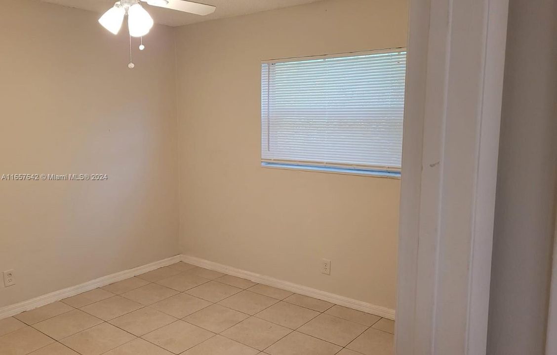 For Rent: $1,550 (1 beds, 1 baths, 403 Square Feet)