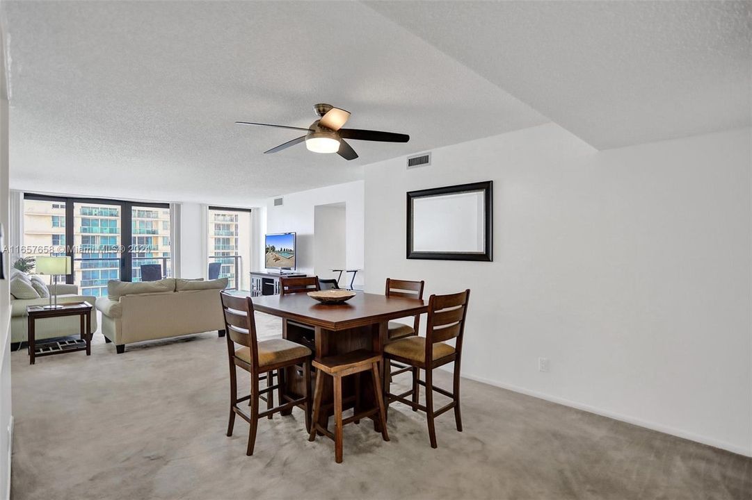 For Sale: $570,000 (2 beds, 2 baths, 1240 Square Feet)